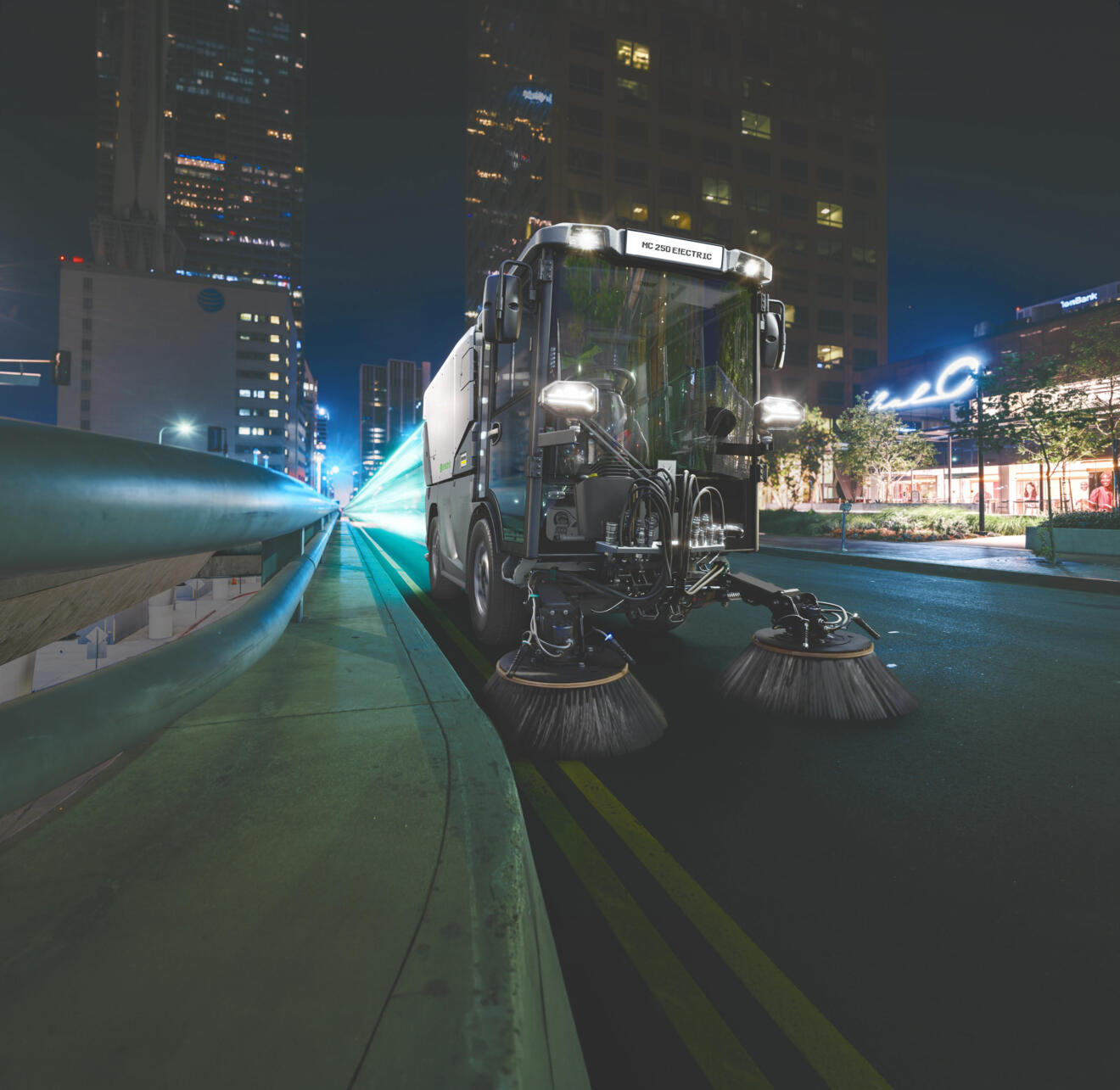 Mit der MC 250 e!ectric umwelt- und rückenschonend unterwegs